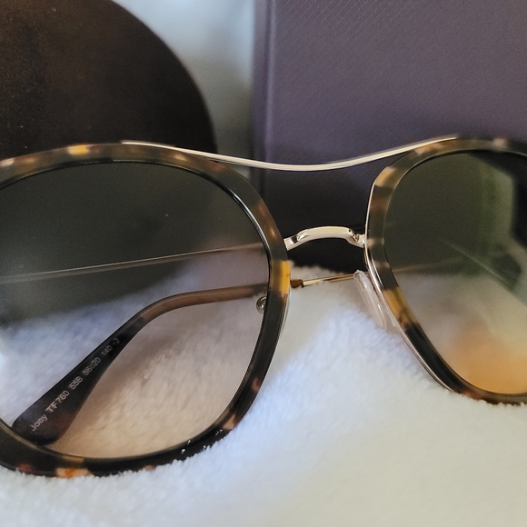 Tom Ford Sunglasses - Picture 8 of 12